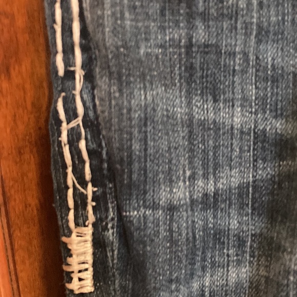 BKE Women's Blue Jeans with Embellished Pockets - Picture 5 of 9